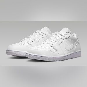 Air Jordan 1 Low "triple white" -11M